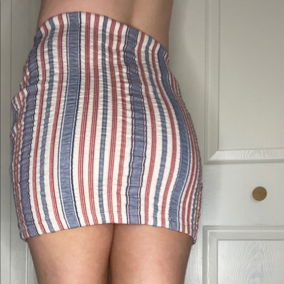 Striped Zara Skirt - Picture 2 of 3